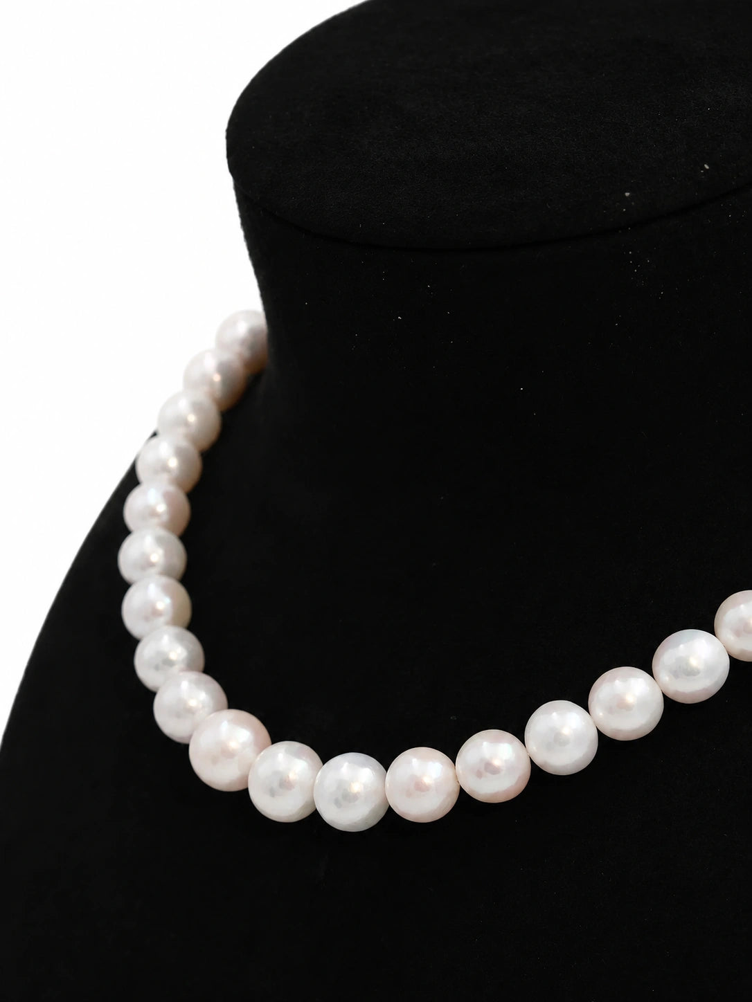 10.5-11.5mm White Freshwater Round Pearl Necklace - AAAA Quality