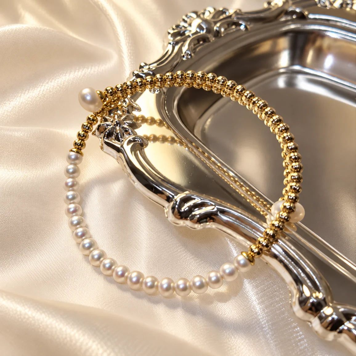 White Seed Bead Pearl Open-Cuff bracelet
