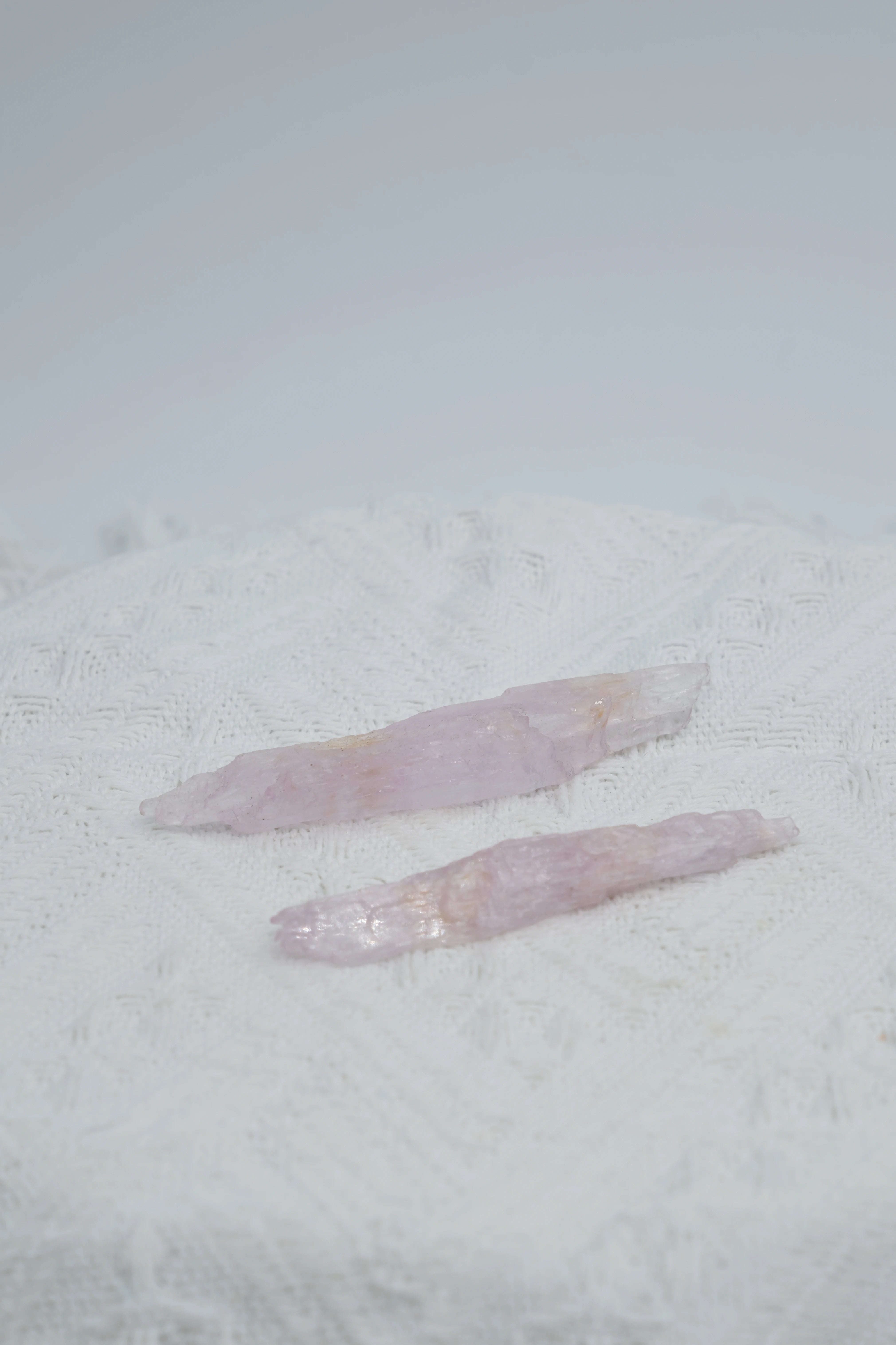 Infinite Crystal,Excellent Flakes Kunzite
Love,Healing, Compassion