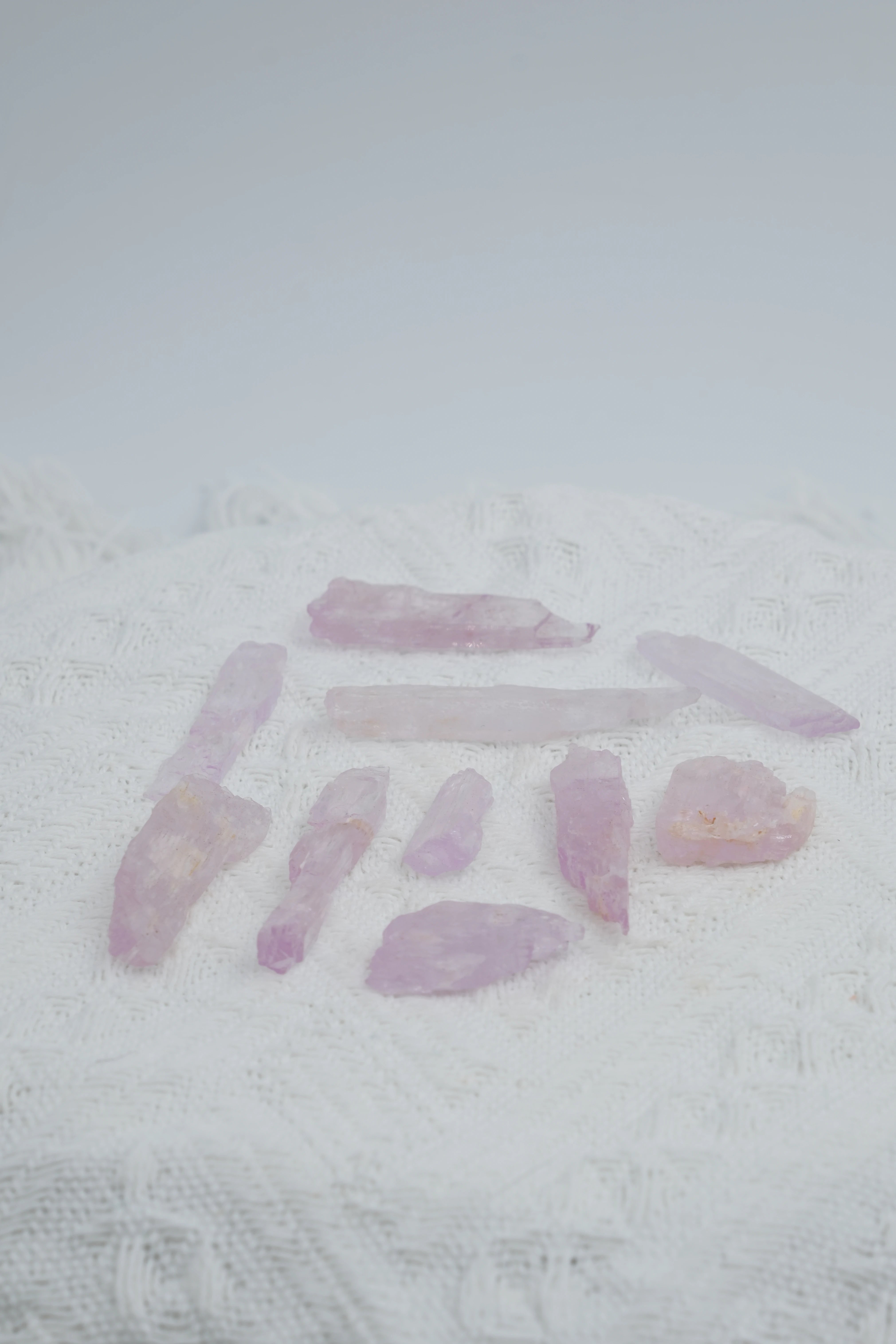 Infinite Crystal,  Flakes Kunzite
Love,Healing, Compassion