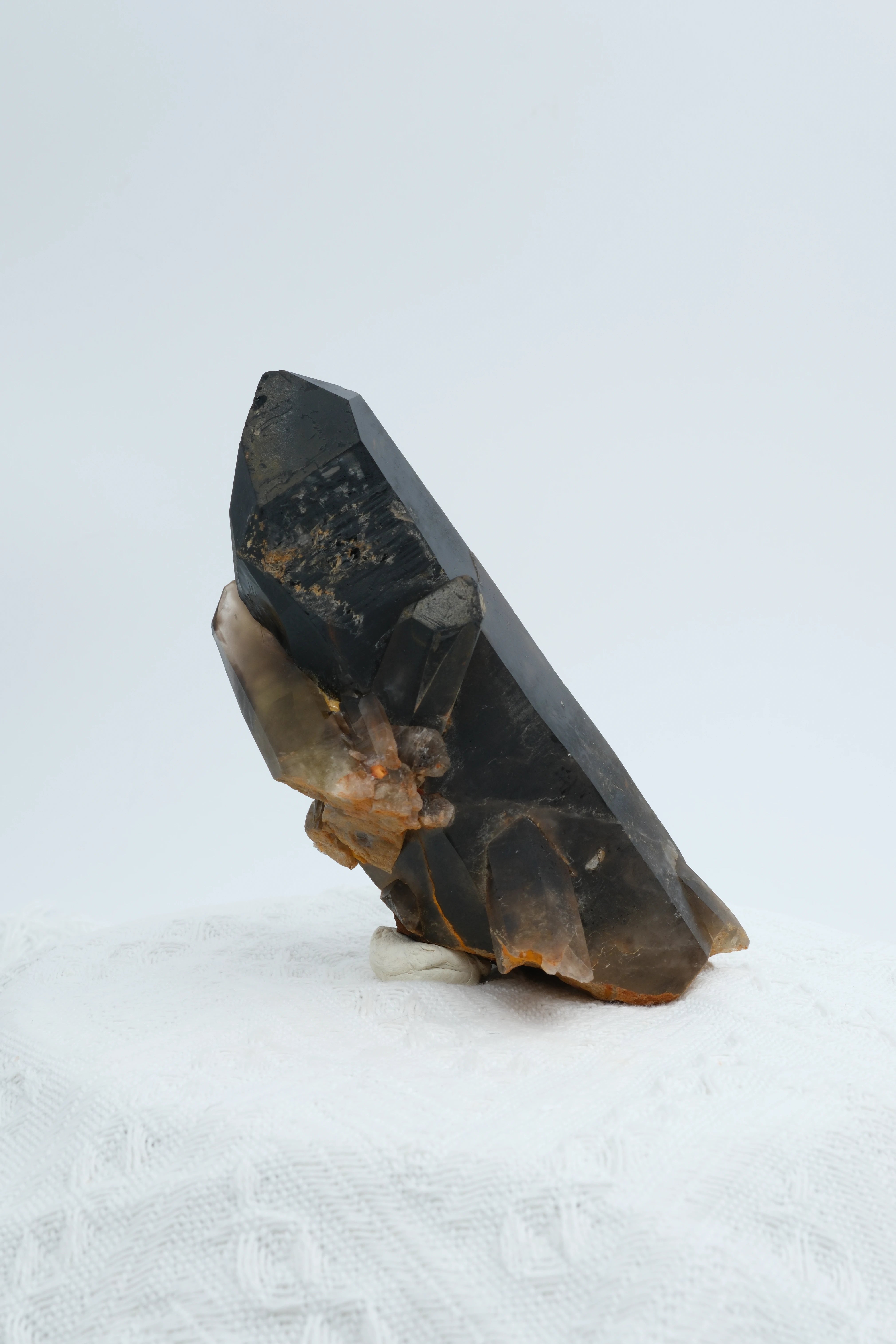 Infinite Crystal,Special Offer Single-column Morion
Protection, Grounding, Stabilizes emotions
