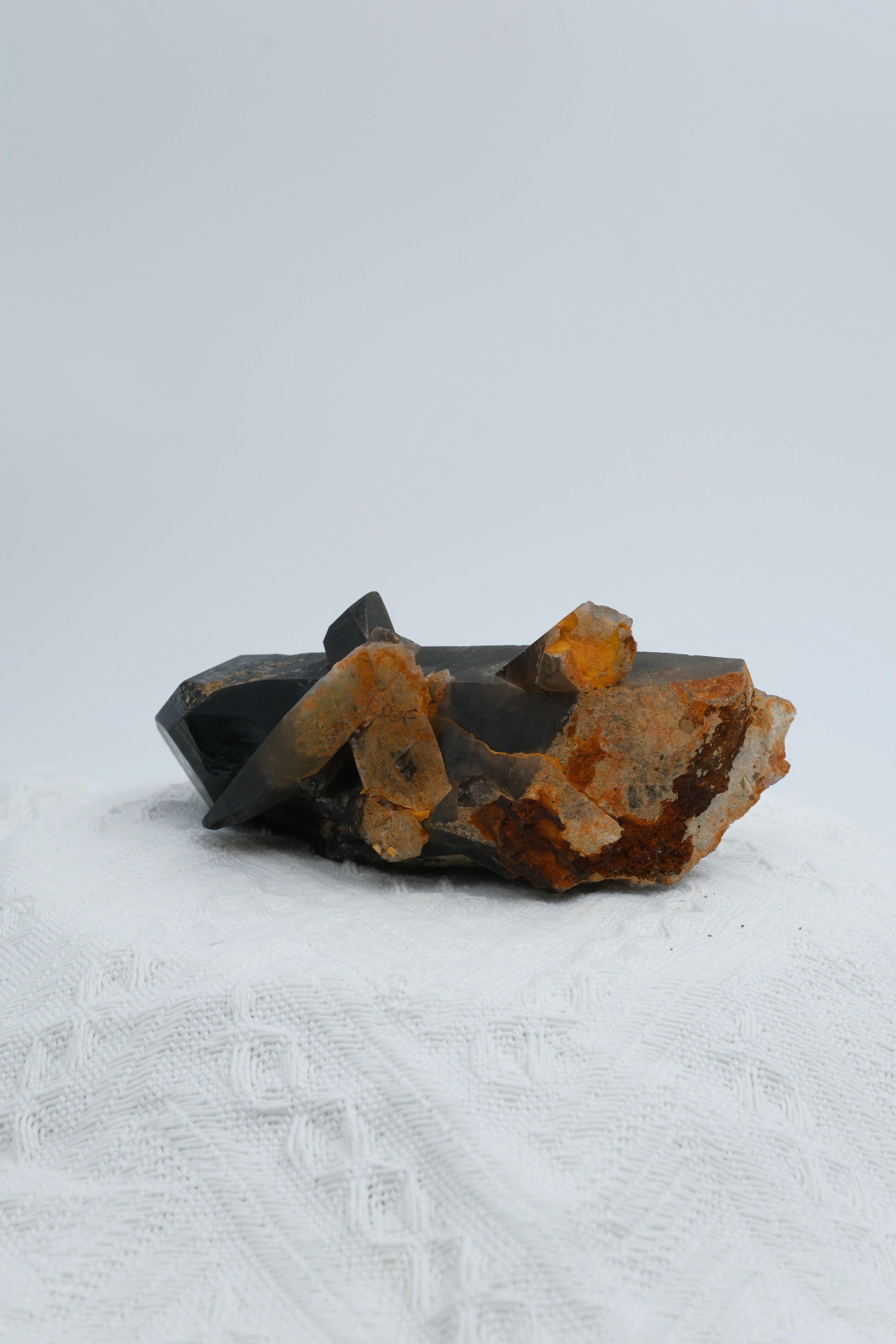Infinite Crystal,Special Offer Single-column Morion
Protection, Grounding, Stabilizes emotions