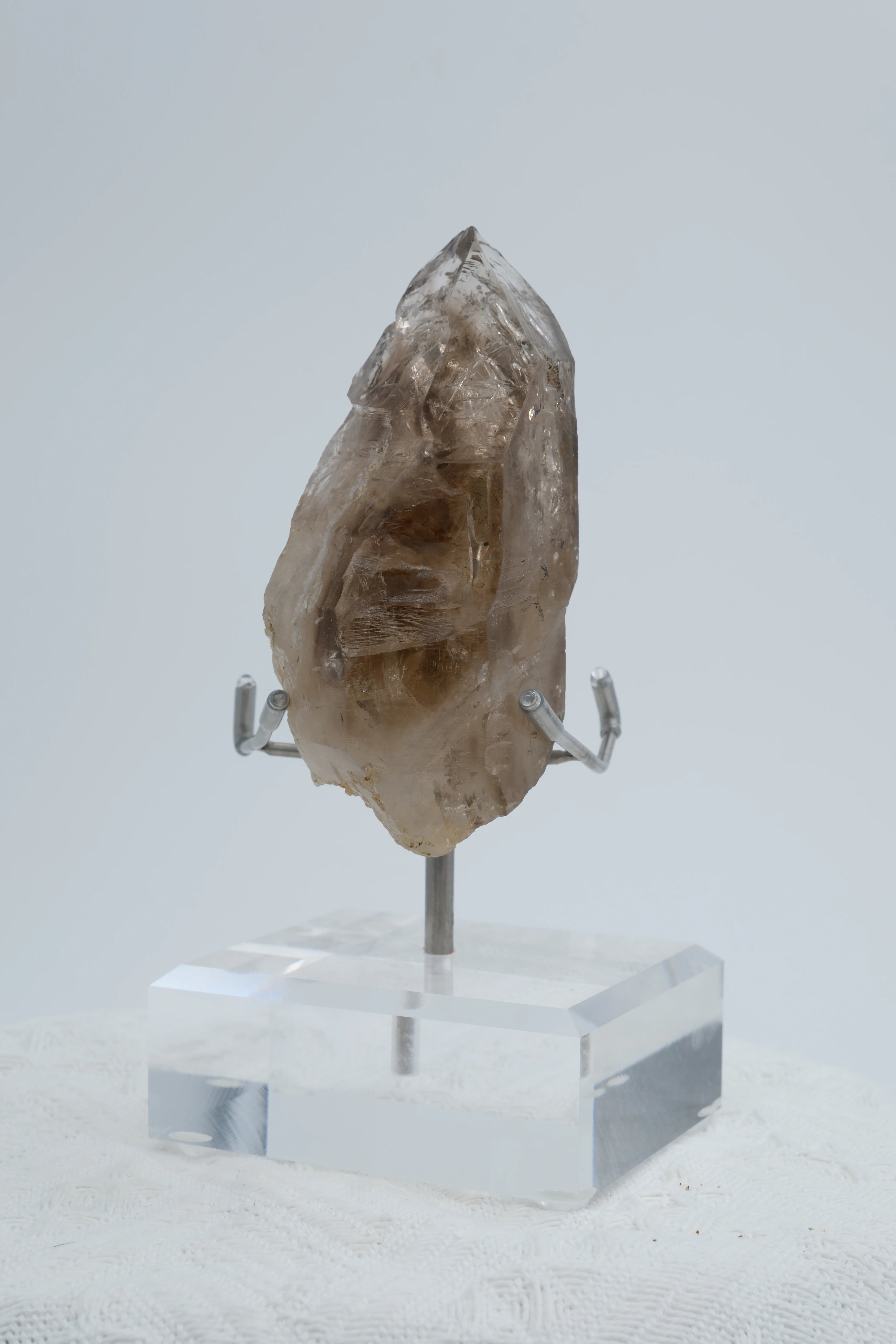 Infinite Crystal,Excellent Single-column Smoky Quartz
Grounding, Protection, Security