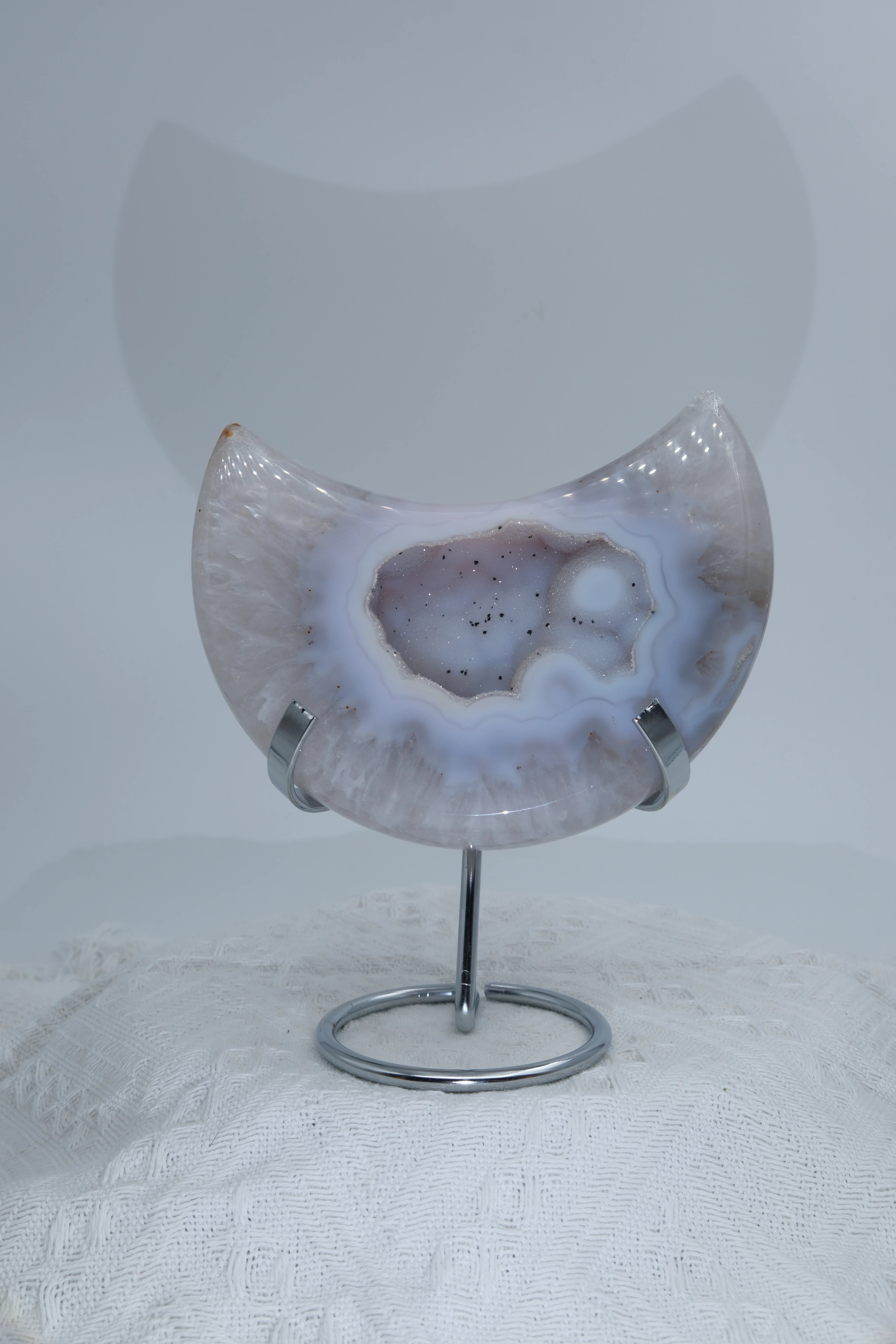 Infinite Crystal,Premium Moon Agate Geode
Protection, Grounding, Balance