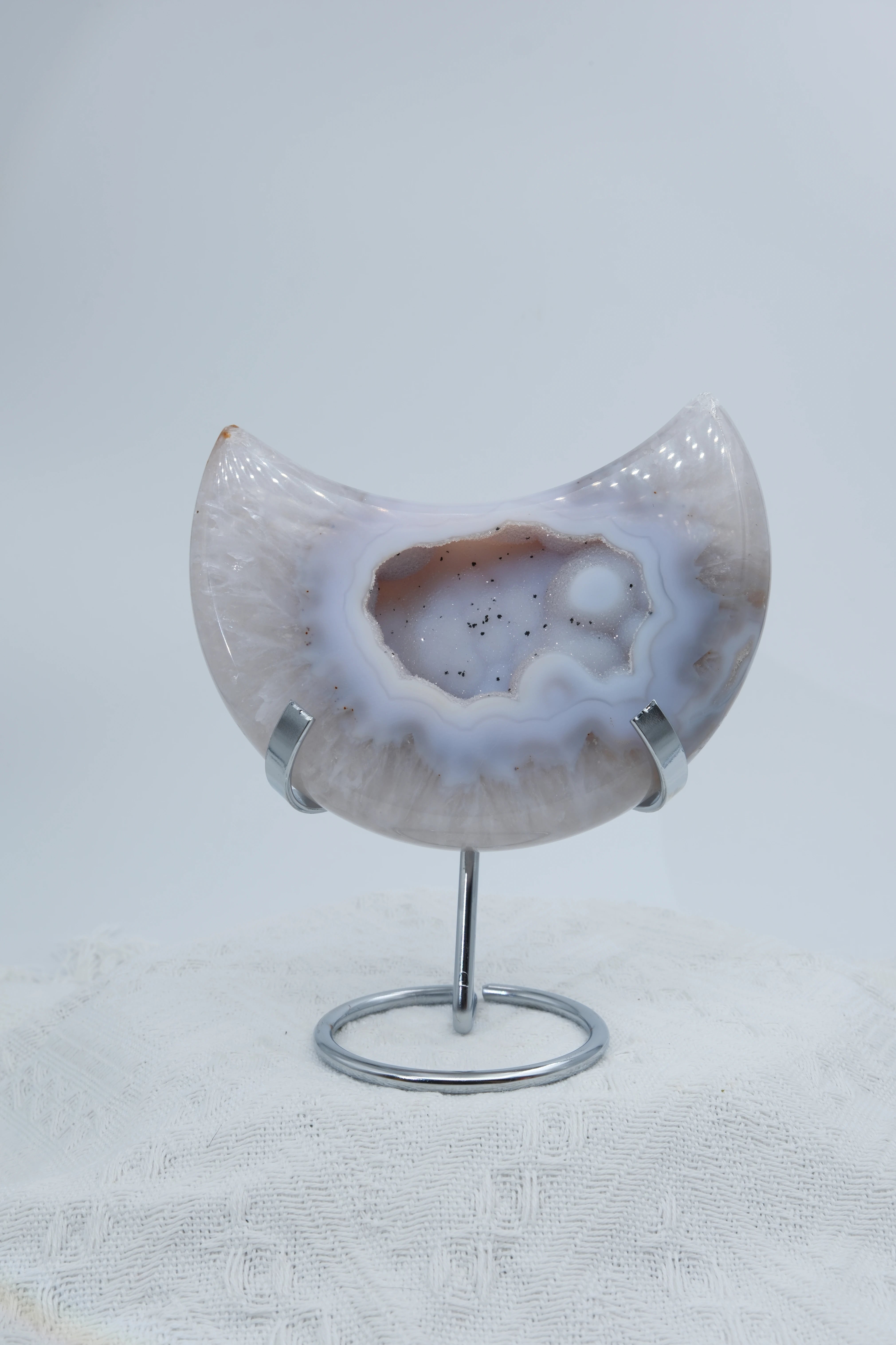 Infinite Crystal,Premium Moon Agate Geode
Protection, Grounding, Balance