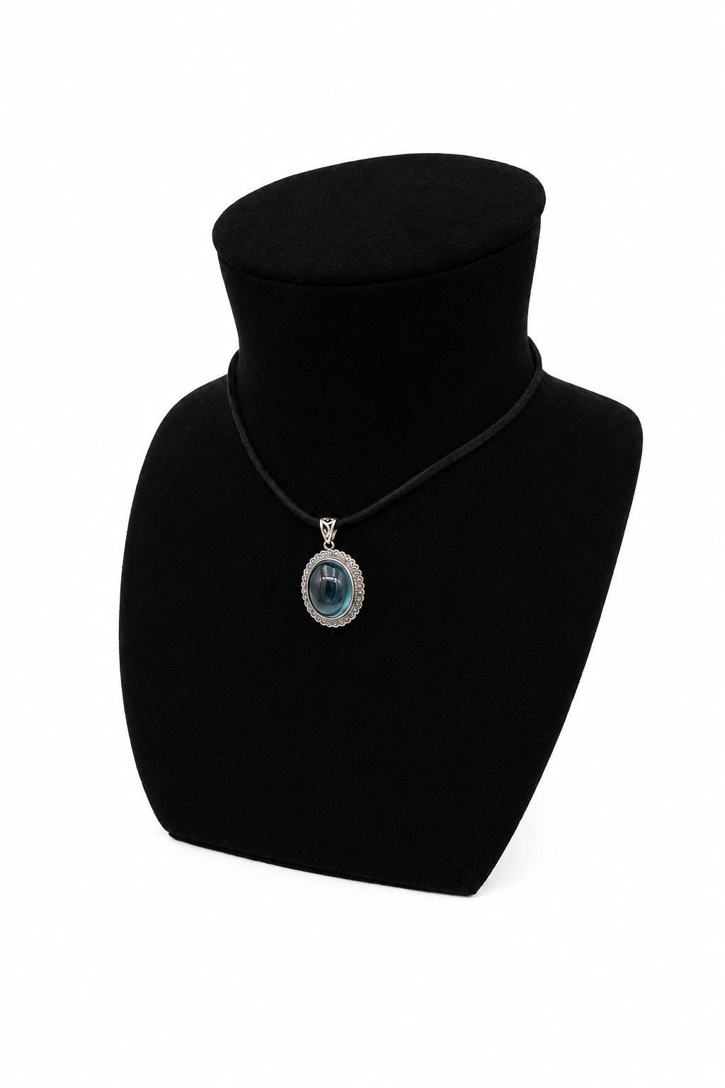 Oval Aquamarine Necklace