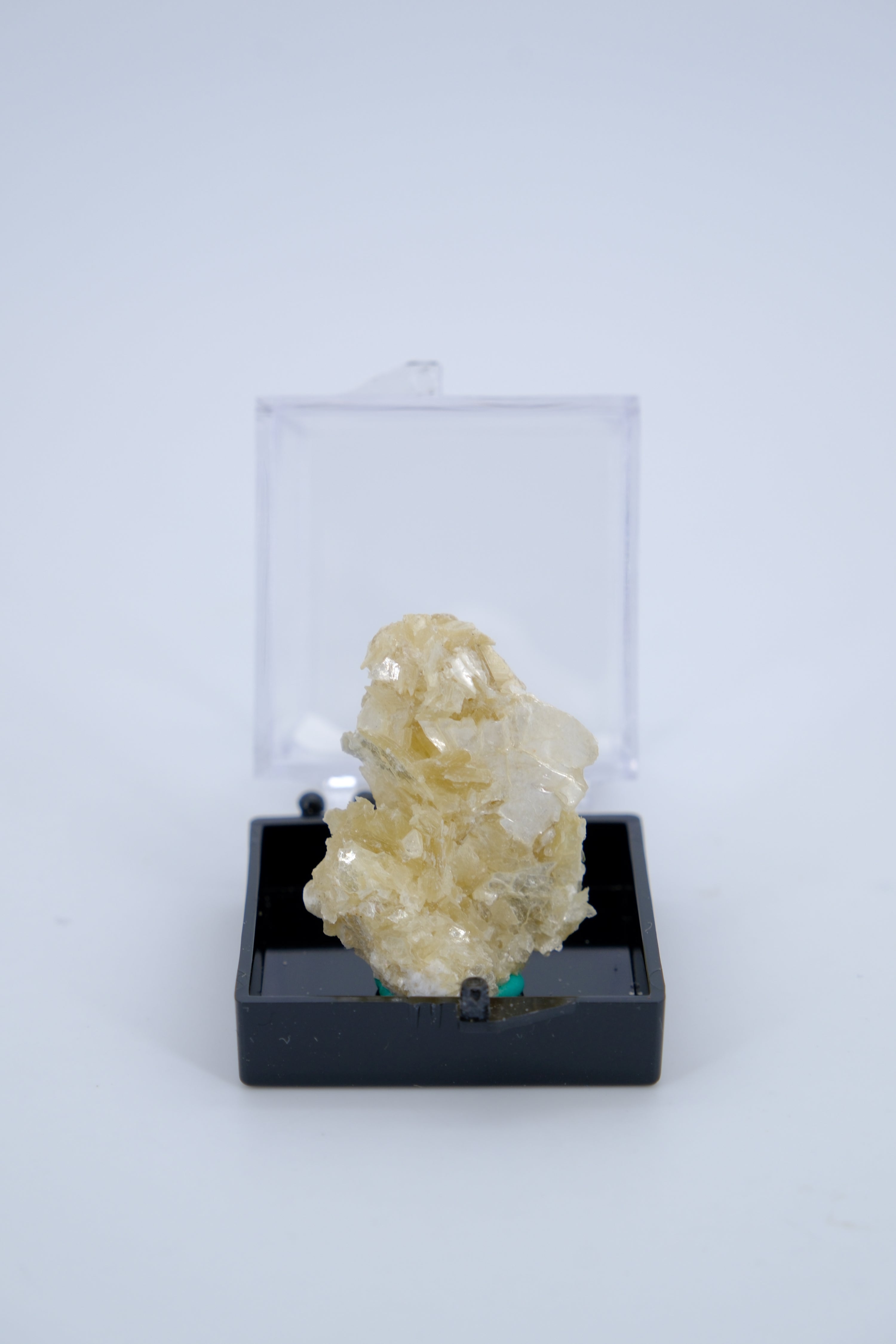 Golden Elegance: A Selection of Radiant Yellow and Gold Minerals