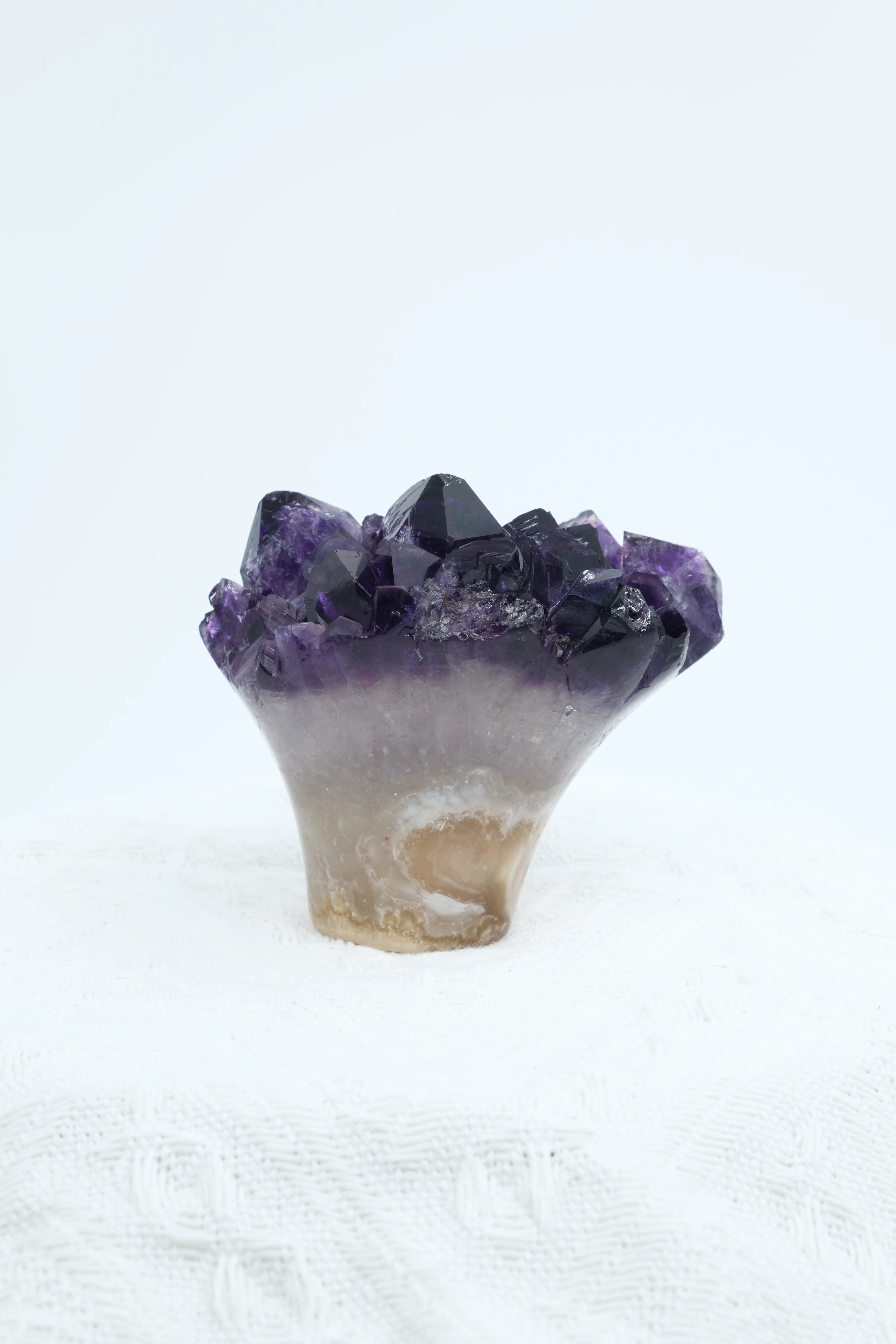 Infinite Crystal, Bouquet-like Amethyst
Peace, Awareness, Protection