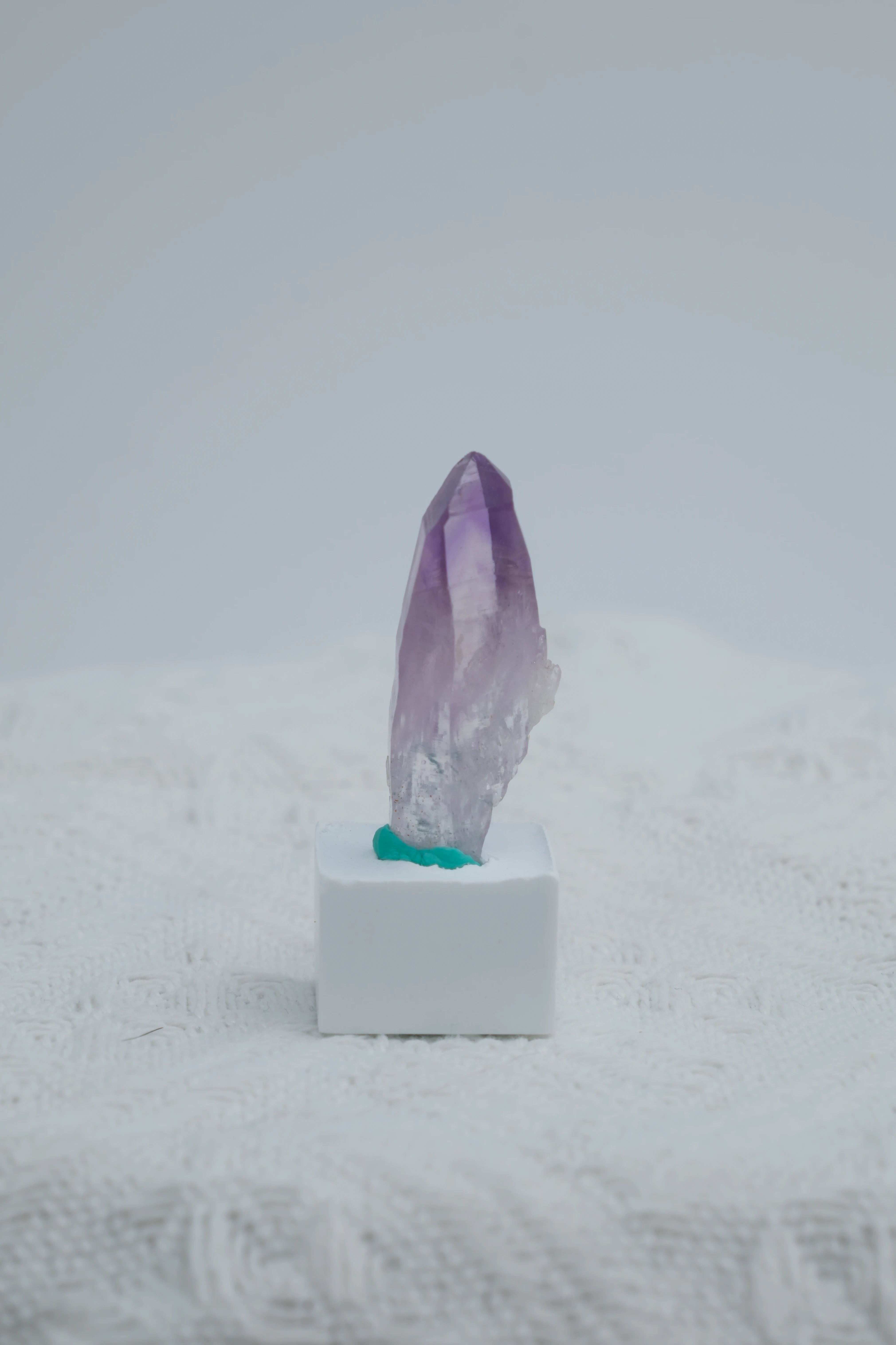 Infinite Crystal, Excellent Single-column Cruz Amethyst with Shadow Mountain
Peace, Awareness, Protection