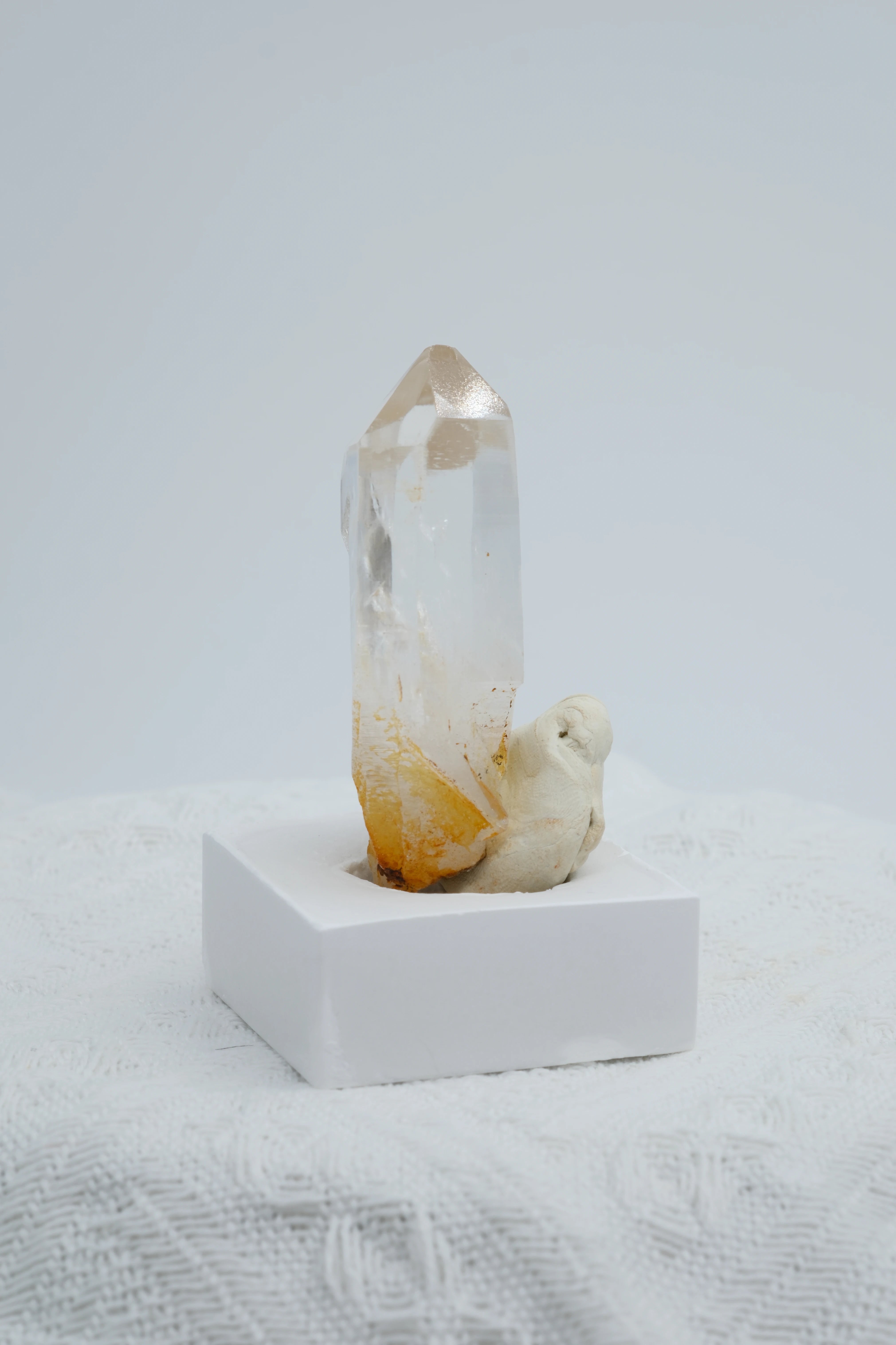 Infinite Crystal,Premium Single-column Clear Quartz
Purification, Intuition, Balance