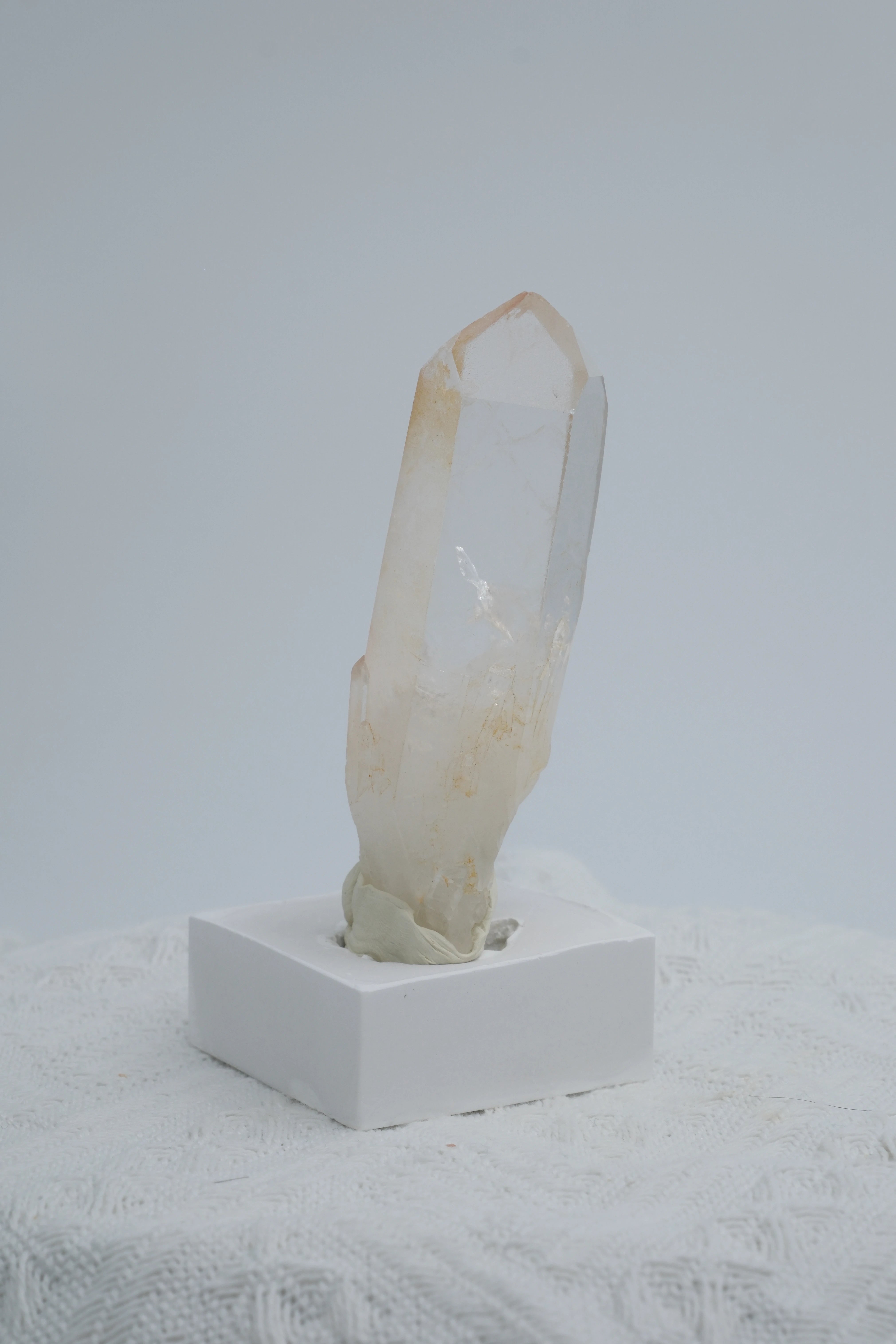 Infinite Crystal,Standard Single-column Clear Quartz
Purification, Intuition, Balance